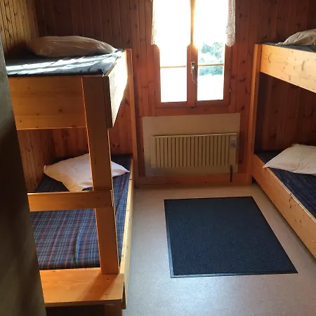 Gruppenhaus Im Walliser Alpstyle *