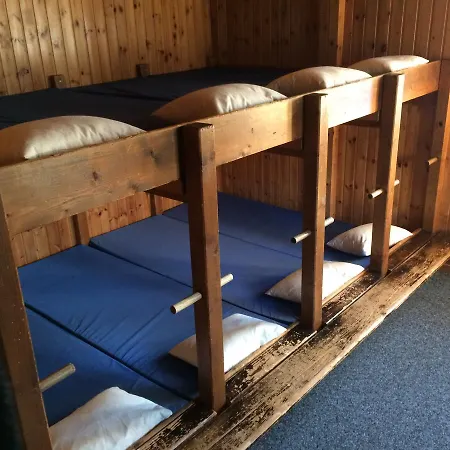 Gruppenhaus Im Walliser Alpstyle *