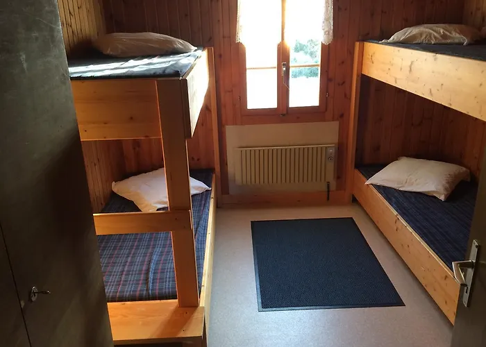 Gruppenhaus Im Walliser Alpstyle *