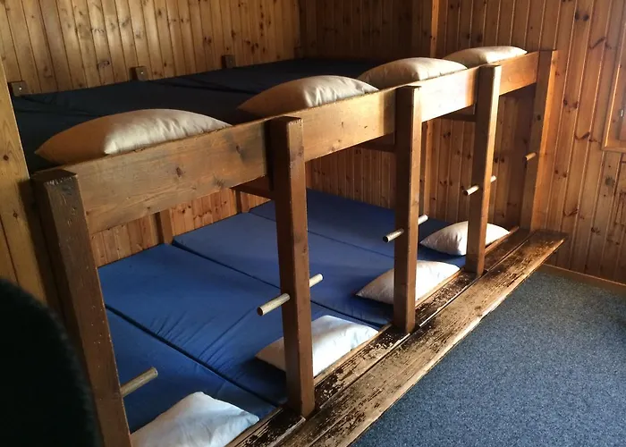 Gruppenhaus Im Walliser Alpstyle *