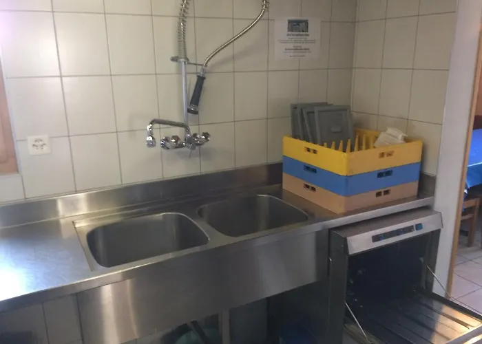 Gruppenhaus Im Walliser Alpstyle *