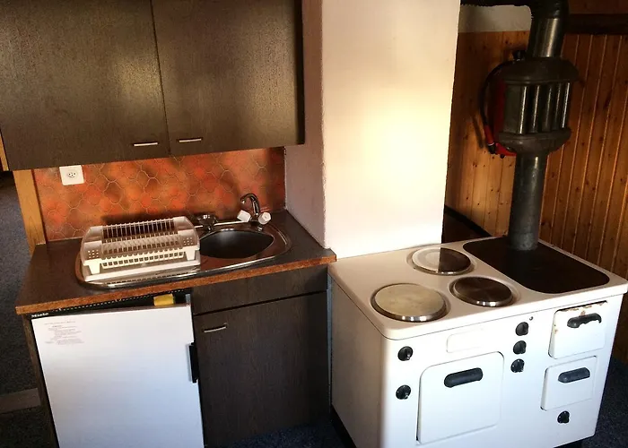 Gruppenhaus Im Walliser Alpstyle *