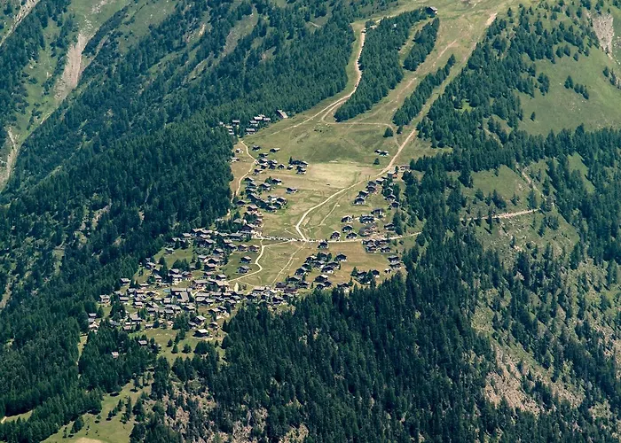 Gruppenhaus Im Walliser Alpstyle