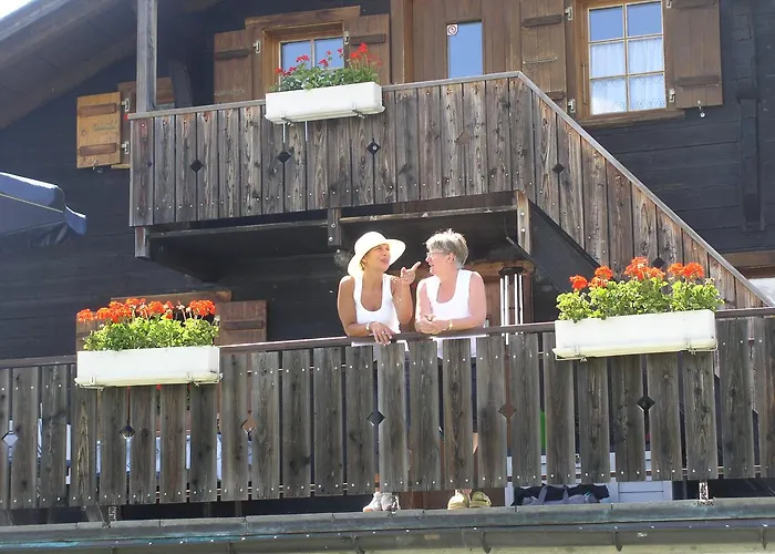 Gruppenhaus Im Walliser Alpstyle Хостел *