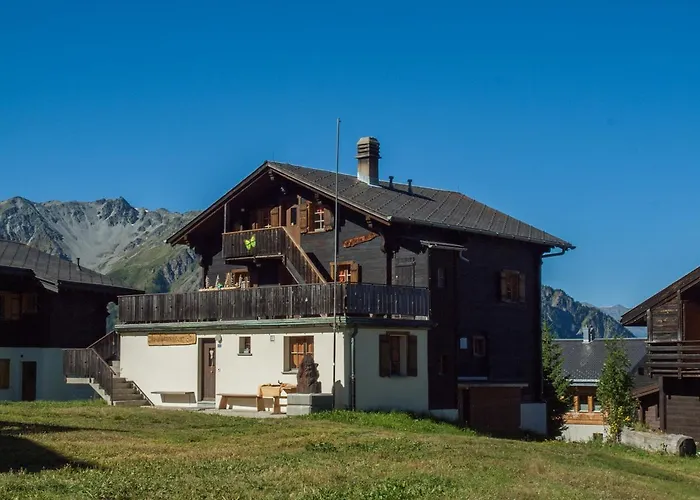 Gruppenhaus Im Walliser Alpstyle Хостел Rosswald