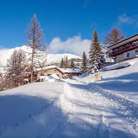 אכסניה Gruppenhaus Im Walliser Alpstyle *