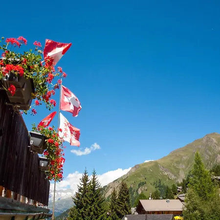 Gruppenhaus Im Walliser Alpstyle