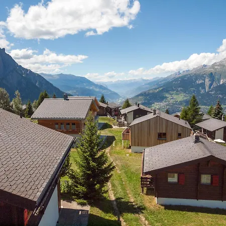 Gruppenhaus Im Walliser Alpstyle אכסניה Rosswald